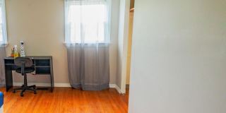 300 MACCLELLAND Avenue Gallery 23