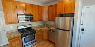 4954 N Ridgeway Ave Gallery 1