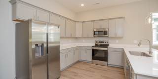 Modern 4 Bedroom Home in Red Bank Gallery 7