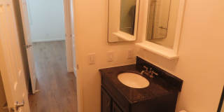 Perfectly located 2 bed, 2 bath condo in San Diego's Bay Ho area Gallery 20