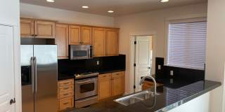 Old Mill Townhome Available 6/19 Gallery 7