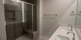 Room in 3 Bedroom Home at Memorial Pkwy Gallery 17