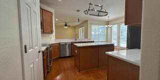 Stunning 5 Bedroom Home with Screened Pool & 3-Car Garage Gallery 87