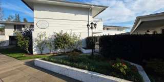 200 - 202 Hungtington Gallery 1