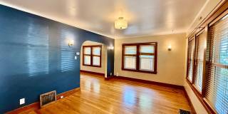 Charming 1925 Hillside Bungalow | Downtown Colorado Springs Gallery 4