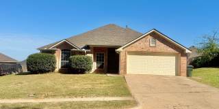 Beautiful 4-bed/2-bath! Gallery 1