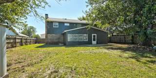 Two-Story 4 bed 2 bath Home in the Heart of Moore! Gallery 27