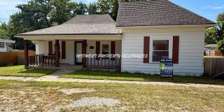 Charming 2-Bedroom Home with Large Yard in Pleasant Hill Gallery 1