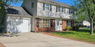 22 PLYMOUTH Drive Gallery 1