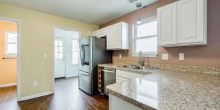 Lake Living at Its Finest in Keego Harbor! Lake Living at Its Finest in Keego Harbor! Gallery 7
