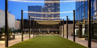 1900 Broadway Gallery 63