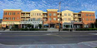 200 N SYCAMORE Street Gallery 1