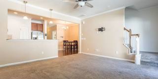 Room in 4 Bedroom Home at Warm Springs Ln Gallery 4