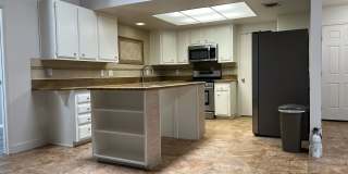 Spacious Single-Story 6-bed 3-bath Oasis with Private Pool and Spa in Spring Valley Gallery 5