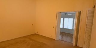 Beautiful 2Bed/2Bath with 2-Car Garage Gallery 8