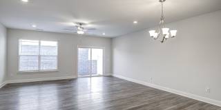 3/2.5 Townhome Close to Southpoint w/ Garage! Gallery 9