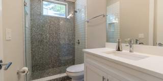 406 East Side Ave SE - Full HouseMain Gallery 41