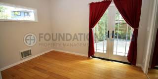 SPACIOUS 5BR HOME WITH MULTIPLE DECKS, FIREPLACE, UPDATED KITCHEN- FOUNDATION Gallery 11
