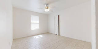 ALL TILE DUPLEX IN NOLANVILLE!!! Gallery 10