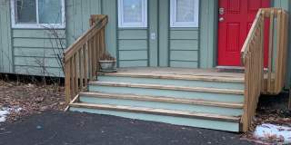 AVAILABLE NOW!! West side - 2 Bdrm, 1 Bath Gallery 25