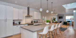 Rates Vary: $3,245 - $7,495 Gallery 7