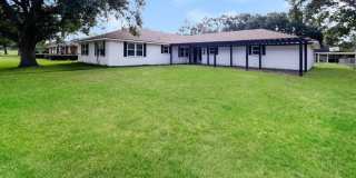 1709 Richardson Street Gallery 1