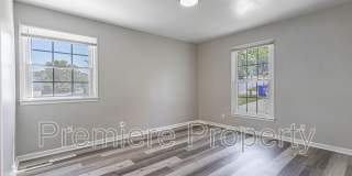 3910 E 123rd Ter Gallery 6