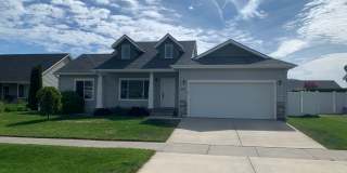 Broadmoore Estates Rancher Gallery 1