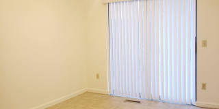 909 Gellatly St. Gallery 10
