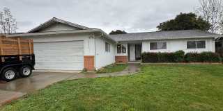 Three Bed, Two Bath Home In North Stockton Gallery 1