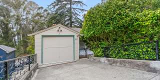 Charming Cul-de-Sac Mid-Century w/ Bay Views In Oakland Hills Charming Cul-de-Sac Mid-Century w/ Bay Views In Oakland Hills Gallery 1