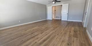 1131 E Redfield Rd Gallery 12