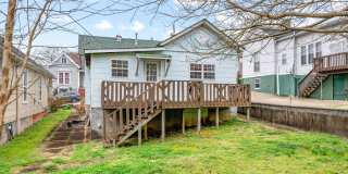 Cozy 2 Bedroom Downtown Home Available! Gallery 26