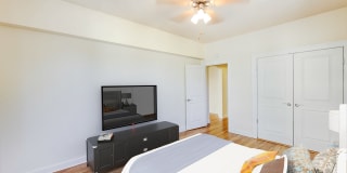 The Frontenac Gallery 10