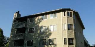 Updated 2BR Condo w/ 2 Covered Parking – Kenmore Gallery 1