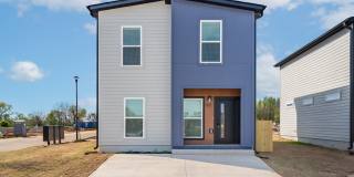 Newer 3BR Centerton Gem: Modern Living with Lawn Care Included! Gallery 1