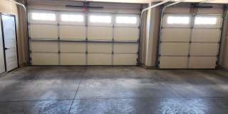 Three bedroom two bath w/ triple garage Gallery 13