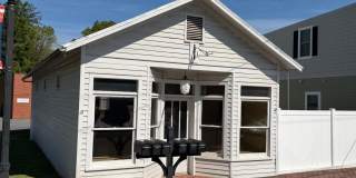 5947 KING Street Gallery 1