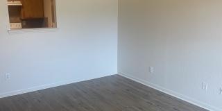 1104 Nicholas Cr. - B Gallery 2