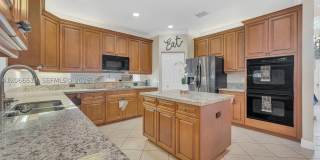 19500 SW 39th Ct Gallery 29