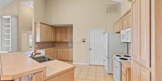 5642 Lipes Blvd Unit #13 Gallery 4