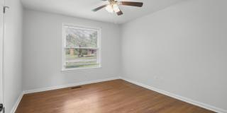 10 Lexington Drive Gallery 21