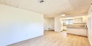 AVAILABLE NOW! 3 Bedroom 2 Bathroom Upper Level Apartment in Palm Desert!! Gallery 2