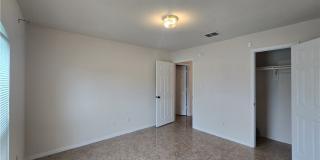 5705 Mandalay Gallery 38