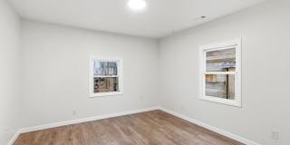 Fully Updated 2-Bed with Modern Finishes Gallery 25