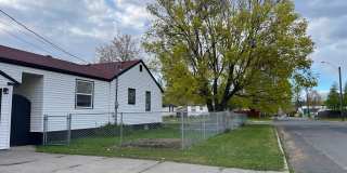 Audubon-Downriver Neighborhood 3+ bedroom, 1 bath corner lot with large, fenced yard Audubon-Downriver Neighborhood 3+ bedroom, 1 bath corner lot with large, fenced yard Gallery 46