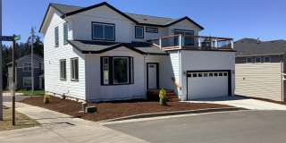 4-bedroom 3-bathroom house on Moon Mountain 4-bedroom 3-bathroom house on Moon Mountain Gallery 1