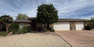 Beautiful 4 Bed 2.5 Bath in Laverkin Gallery 1