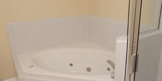 2/2.5 Townhome Mile Run Gallery 29