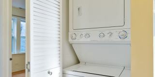 4863-67 N Hermitage Gallery 27